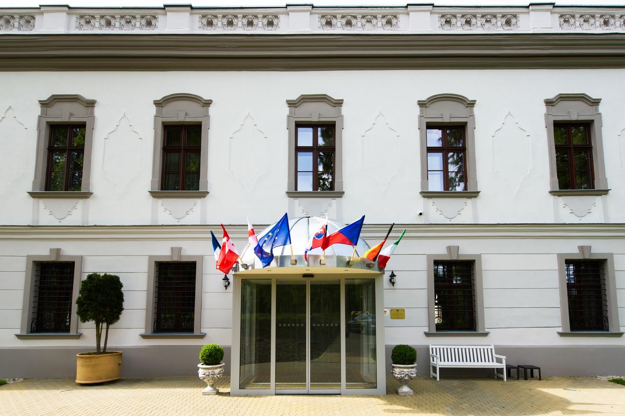 Hotel Gino Park Palace Povazska Bystrica Exterior photo